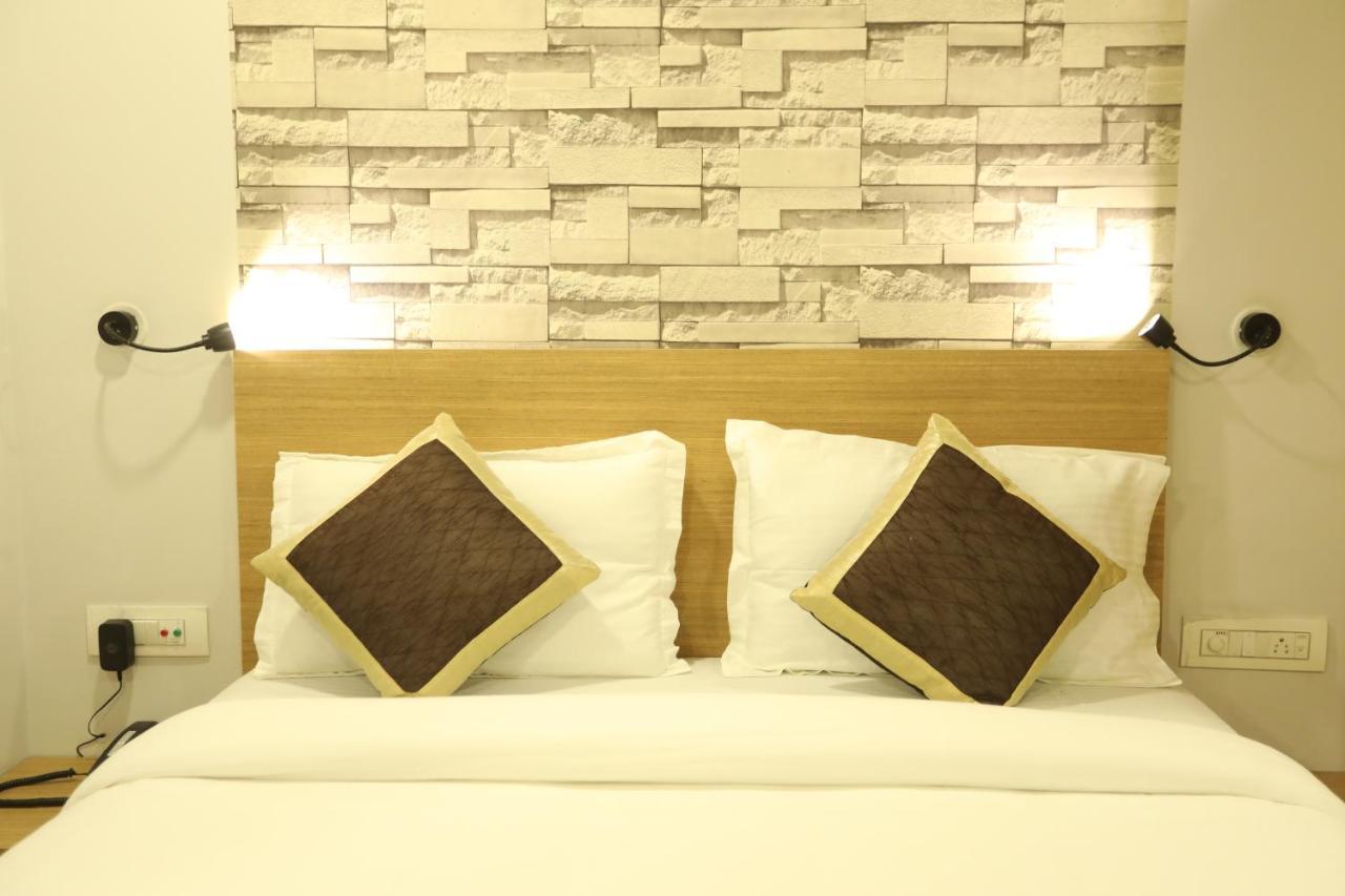 Vips Hotel Olive Sziliguri Kültér fotó
