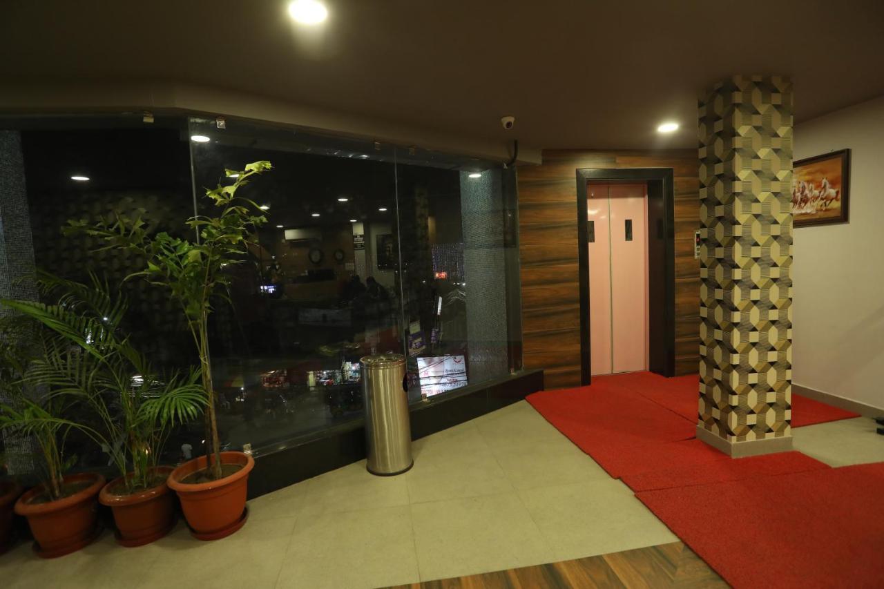 Vips Hotel Olive Sziliguri Kültér fotó