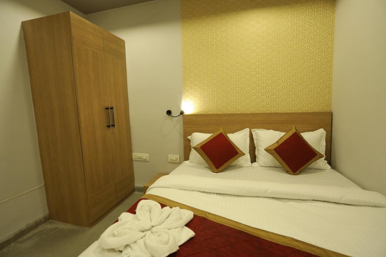 Vips Hotel Olive Sziliguri Kültér fotó